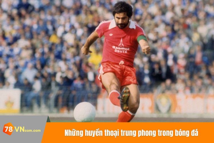 Những huyền thoại trung phong trong bóng đá